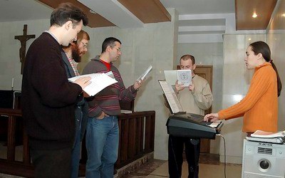 открыть фото: уроки музыки (63кб)