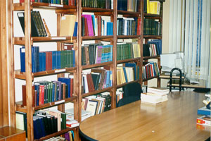 library.jpg (45394 bytes)